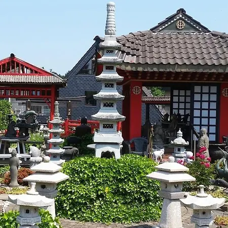 Asian Garden - Gæstehus Lohmar