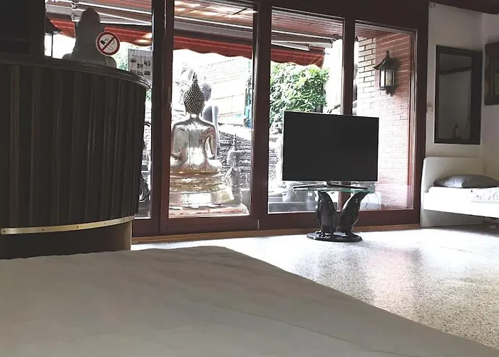 Affittacamere Asian Garden - 4*